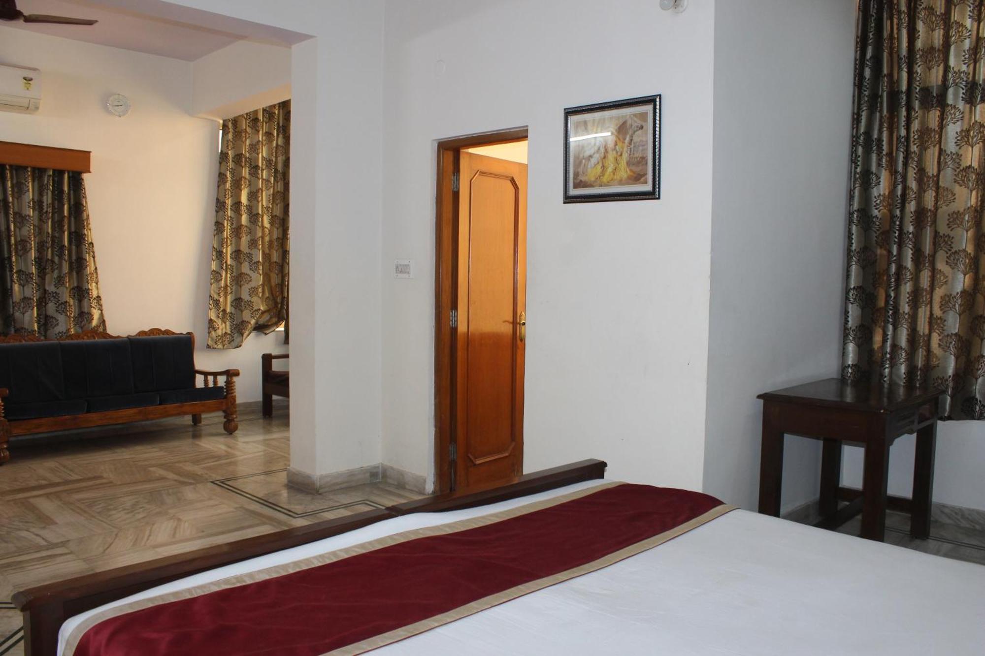 Hotel Sukhvilas Jaipur Ngoại thất bức ảnh