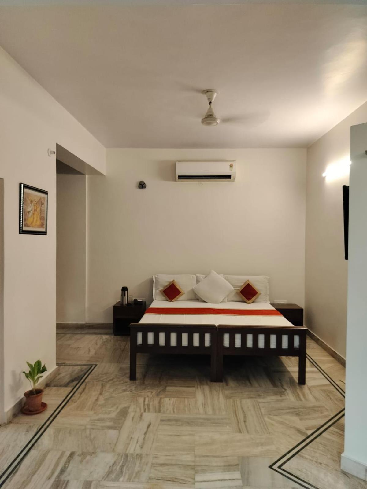 Hotel Sukhvilas Jaipur Ngoại thất bức ảnh