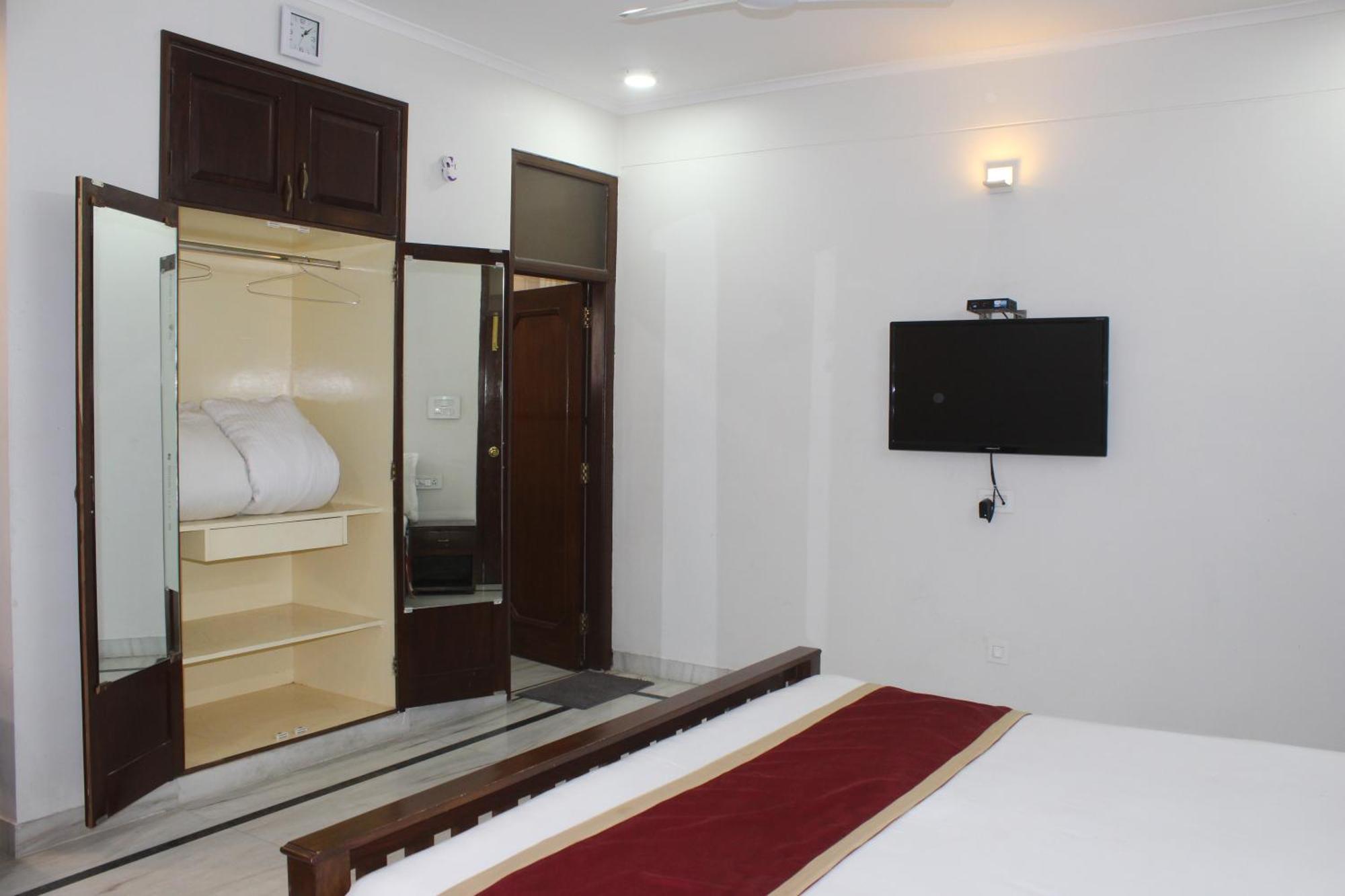 Hotel Sukhvilas Jaipur Ngoại thất bức ảnh