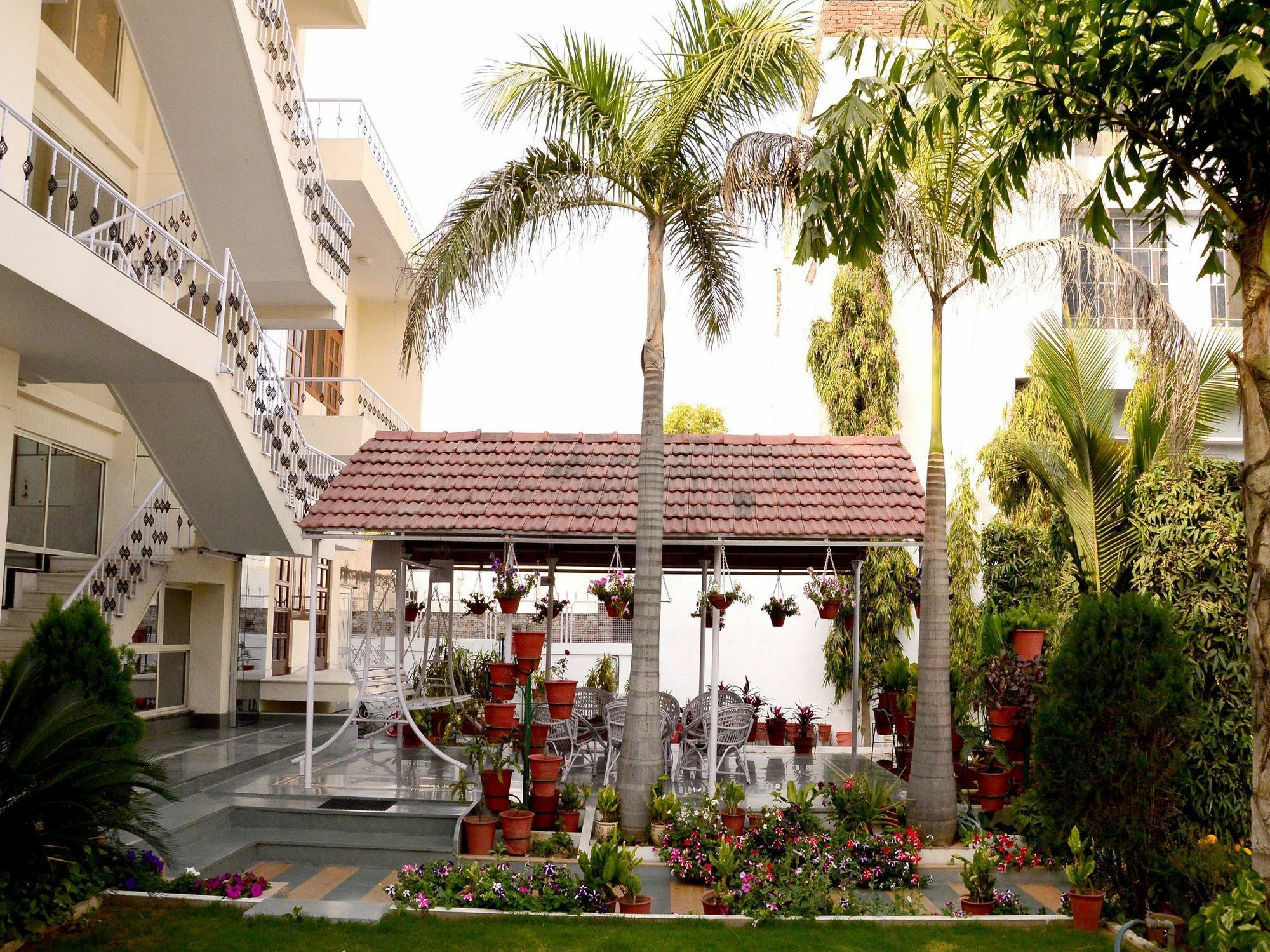 Hotel Sukhvilas Jaipur Ngoại thất bức ảnh