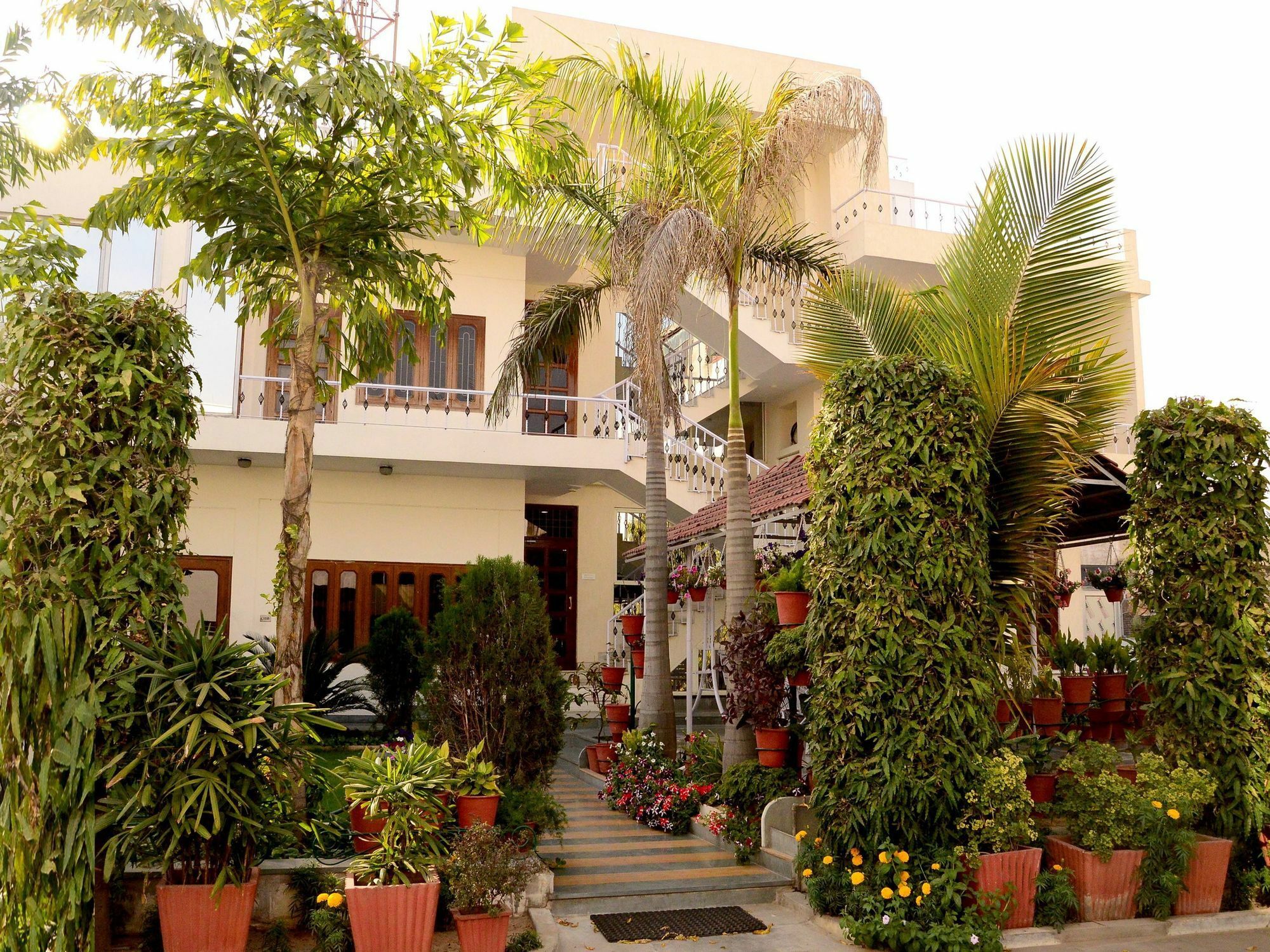 Hotel Sukhvilas Jaipur Ngoại thất bức ảnh