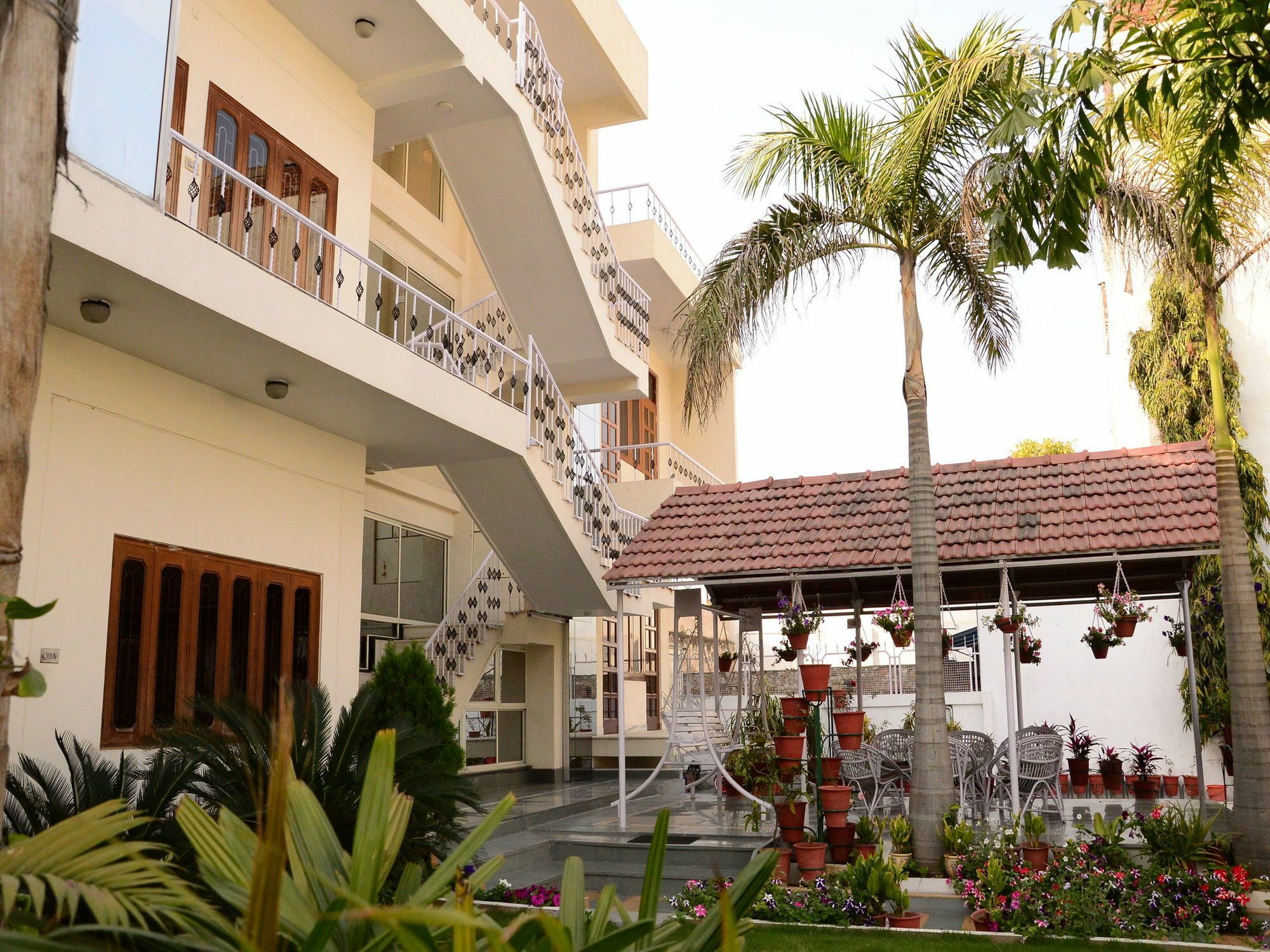 Hotel Sukhvilas Jaipur Ngoại thất bức ảnh